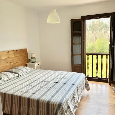 Holiday home Casa En Prau Riu